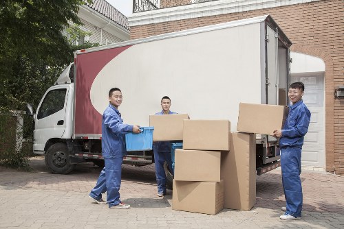 Moving team planning access and loading for a Harringay flat move